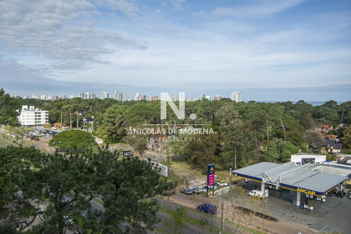 En reconocido complejo sobre Roosevelt, 4 dormitorios, vista despejada - NDM17781A