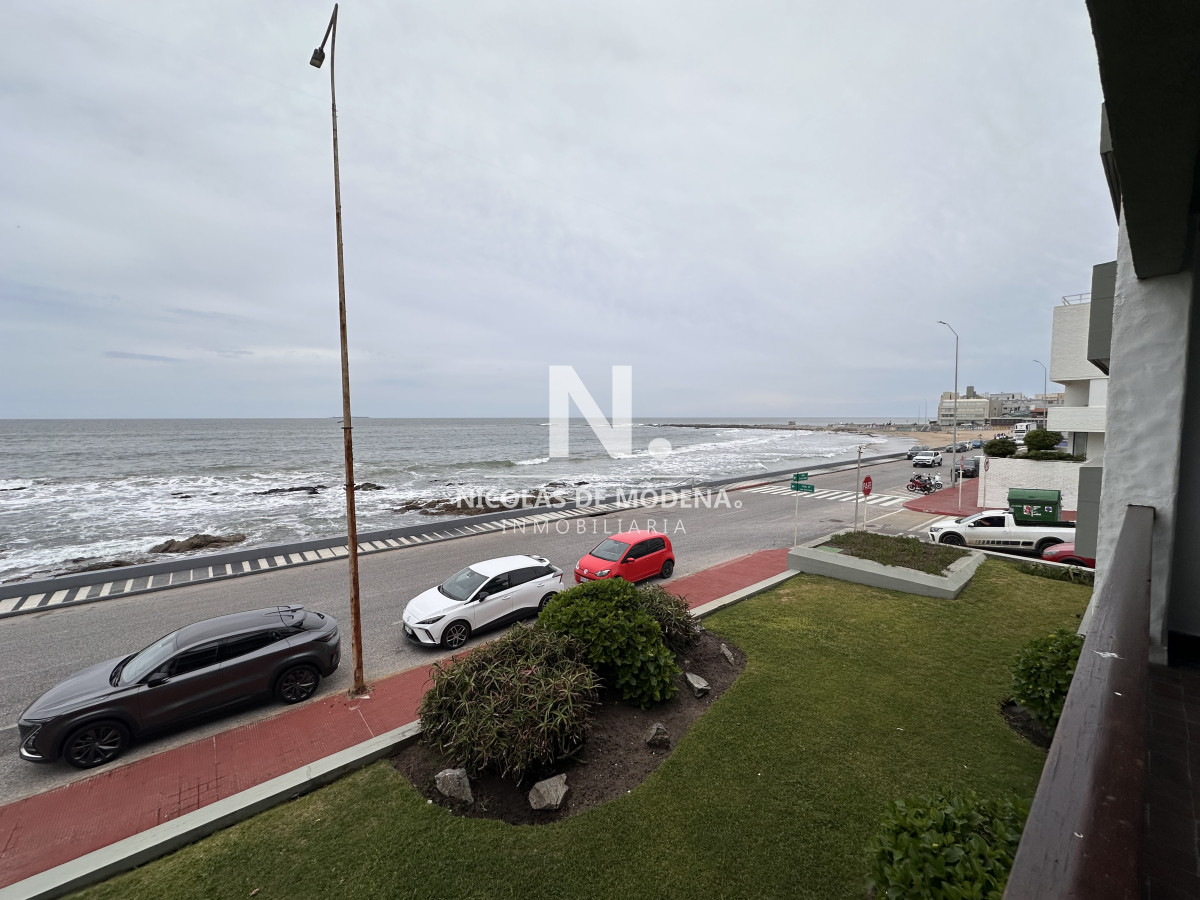 En venta apartamento de 2 dormitorios en Peninsula, Punta del Este - NDM27806A