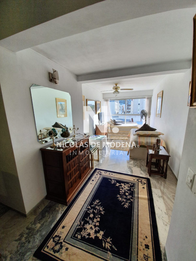 Departamento de 1 dormitorio en la Peninsula, Punta Del Este  - NDM3258A