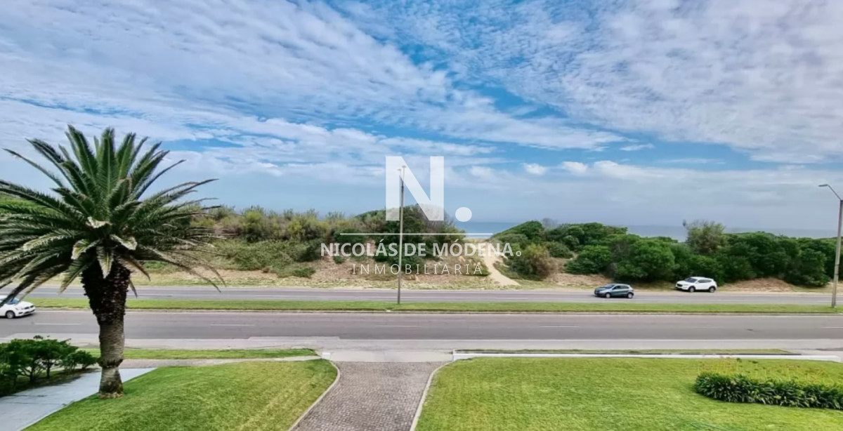 Departamento en venta en Arenas Blancas con vista al mar. - NDM11753A