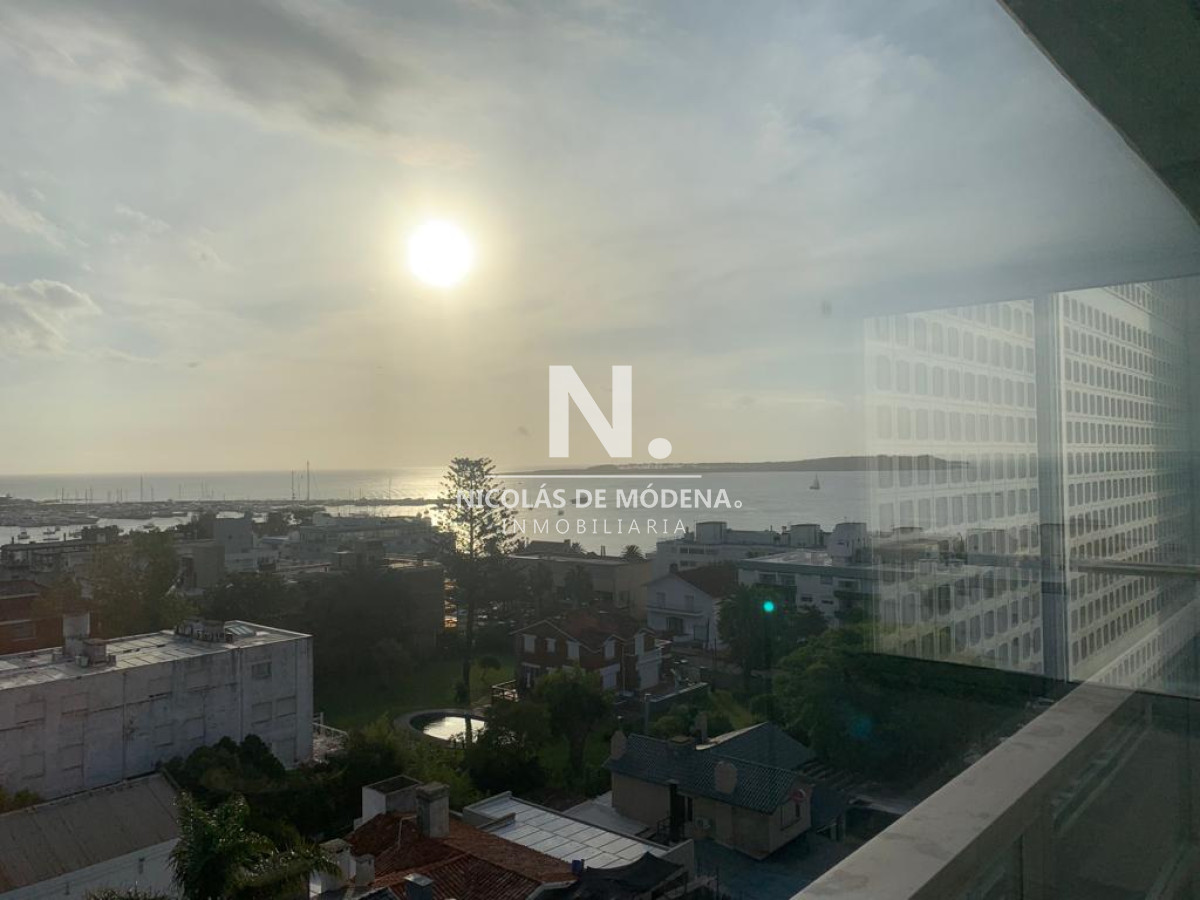 Apartamento de 2 dormitorios en exclusiva zona de Punta del Este!  Oportunidad para vivir o invertir  - NDM9008A
