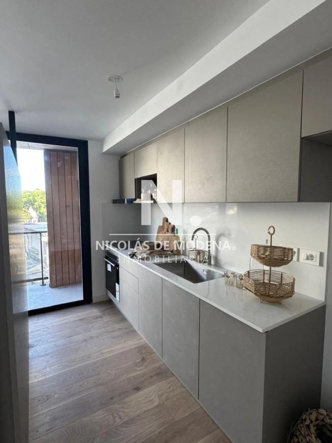 Venta Apartamento de 1 Dormitorio con Parrillero Propio en parque rodo,Montevideo. - NDM29886A