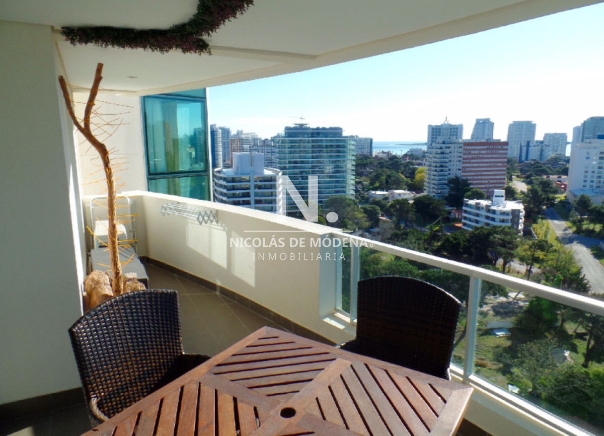 Se vende apartamento en Punta del Este, Brava de 2 dormitorios. - NDM24672A