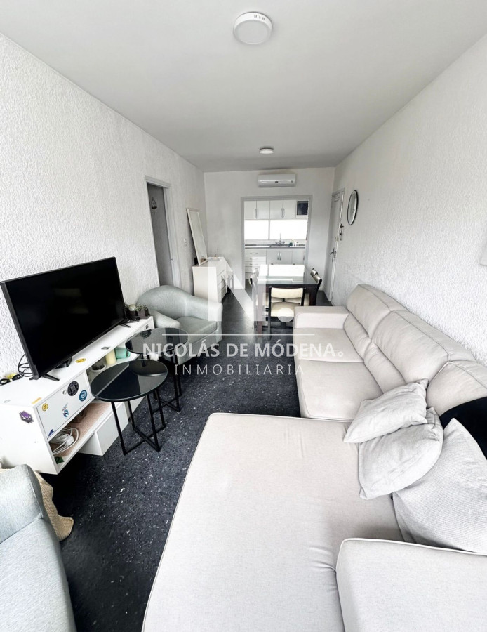 En venta apartamento de 3 dormitorios en Mansa, Punta del Este. Bajos gastos por mes. - NDM27273A