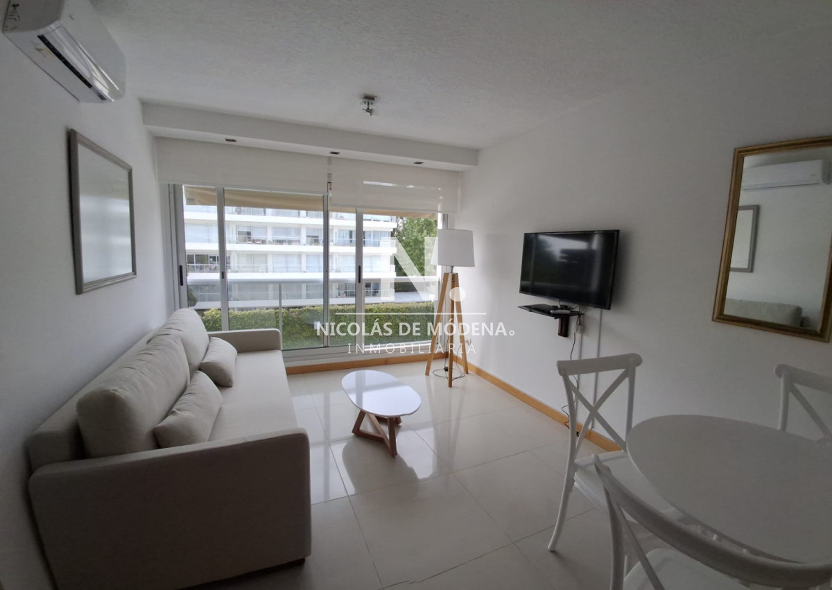 Alquila apartamento de 1 dormitorio en la Brava, Punta del Este  - NDM28101A