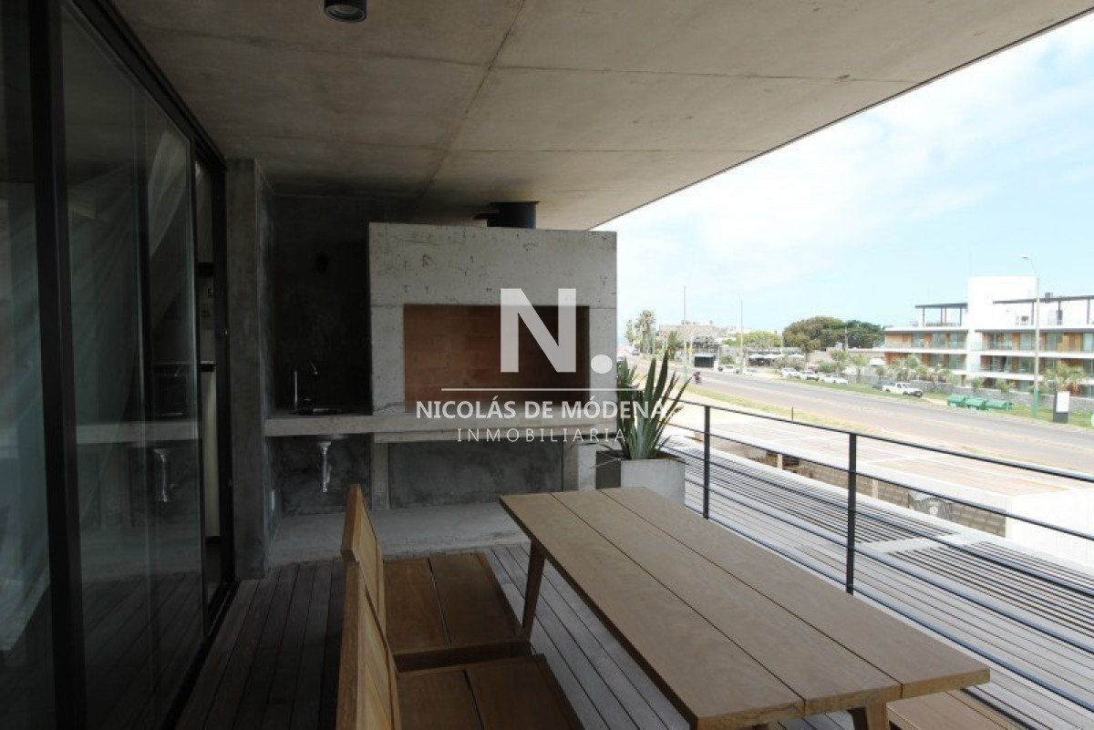 Apartamento en venta en Manantiales de 3 dormitorios con vista al mar. - NDM24122A