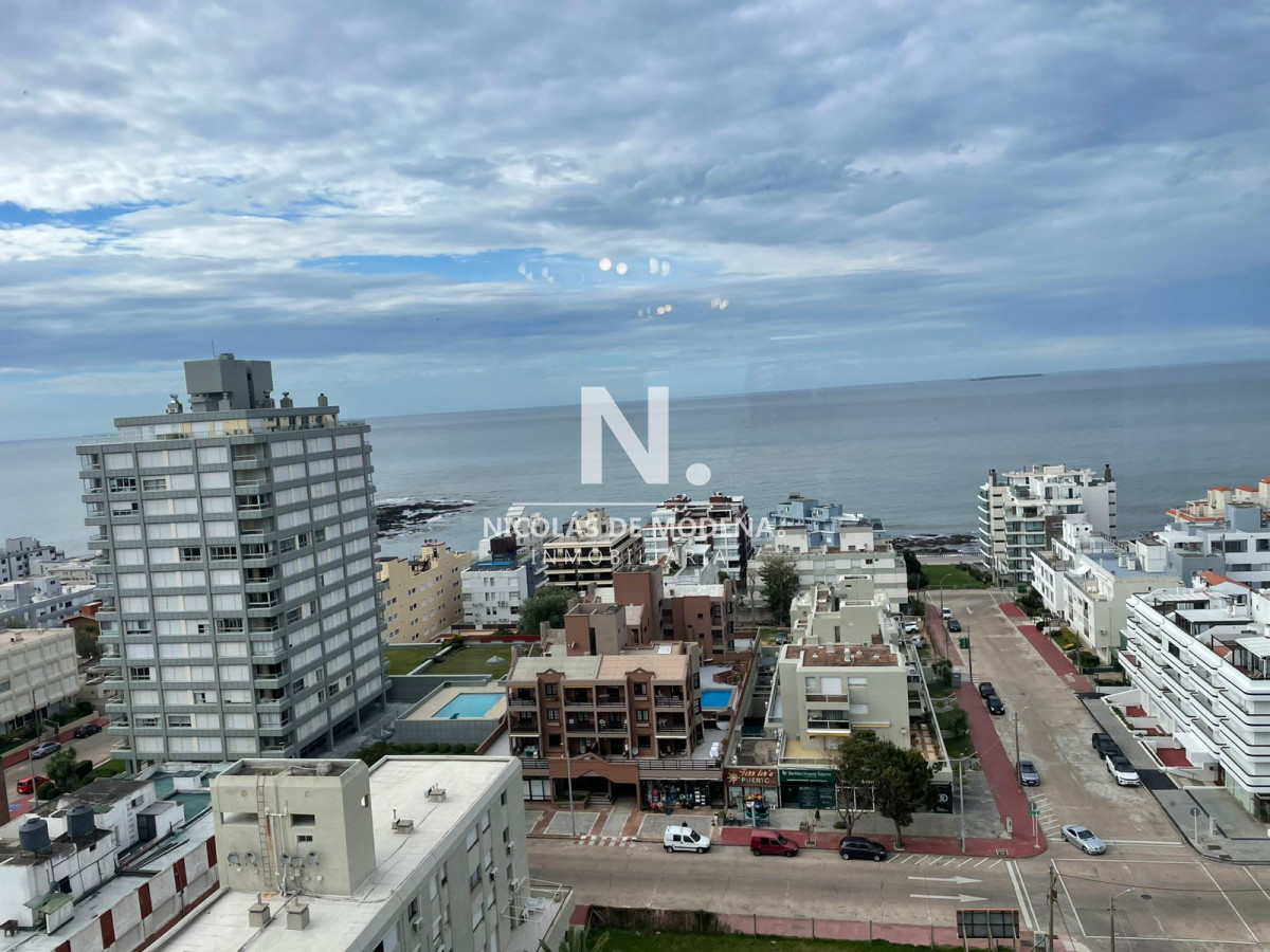 Apartamento en venta en Peninsula, 2 dormitorios y 2 garajes - NDM26246A
