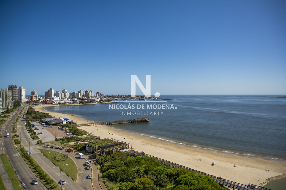 Departamento de 3 dorm + dep en venta en Torre Millenium. Punta del Este.  - NDM13898A