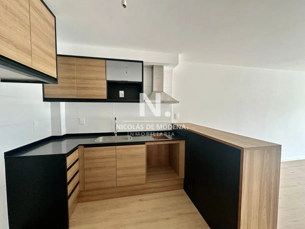 Excelente Apartamento de 1 Dormitorio con Gran Patio a Estrenar en Punta Carretas. - NDM27370A