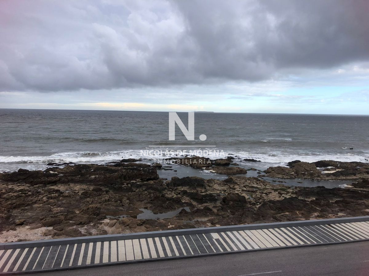 Hermoso departamento de 3 dormitorios frente al mar  - NDM10566A
