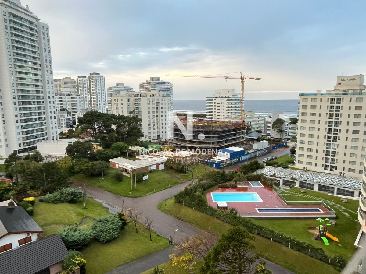 Apartamento en Venta de 3 dormitorios en Aidy Grill , Punta del Este  - NDM22120A