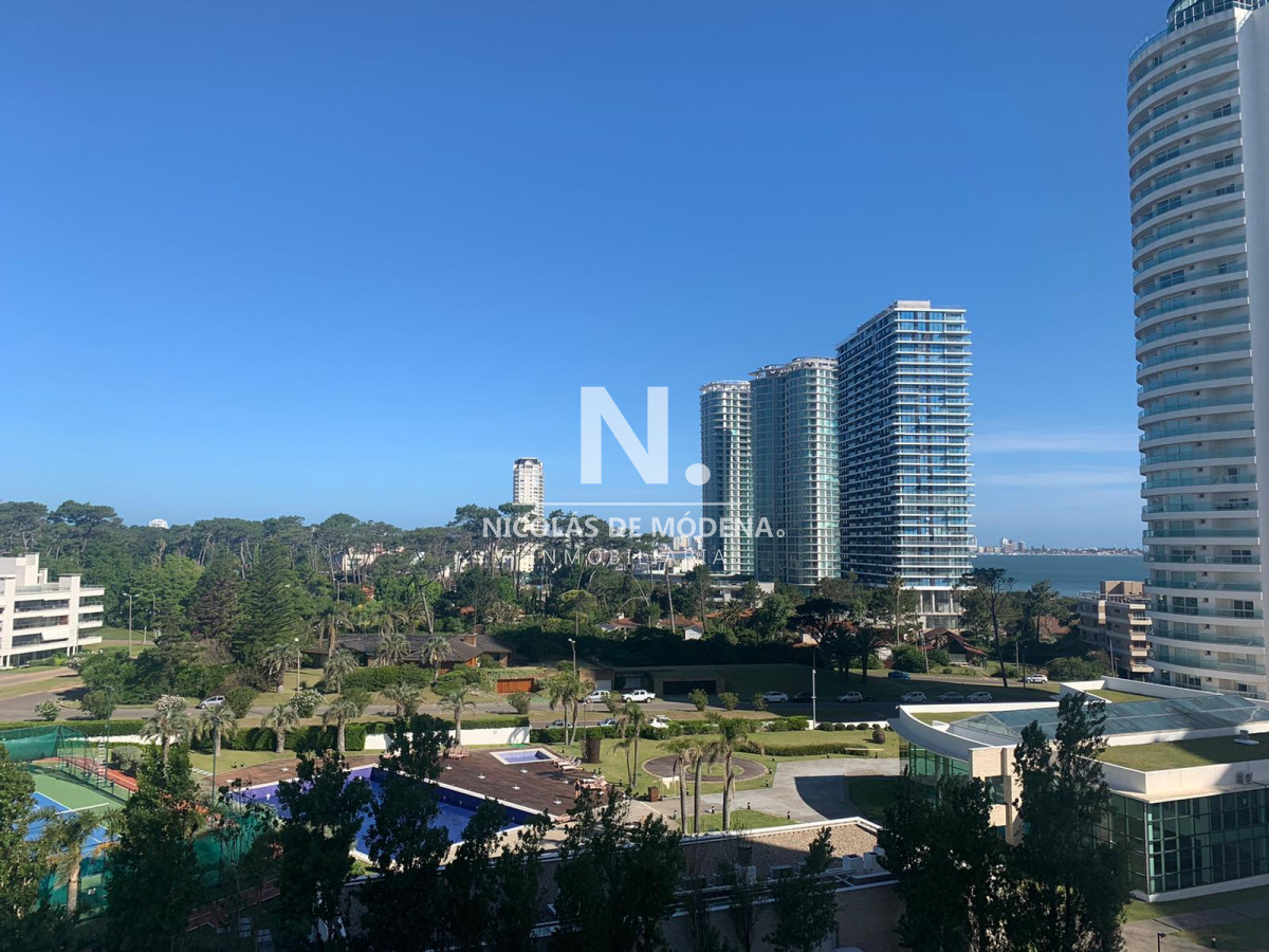 Gran oportunidad de departamento de 3 dormitorios en venta frente al mar - NDM8068A