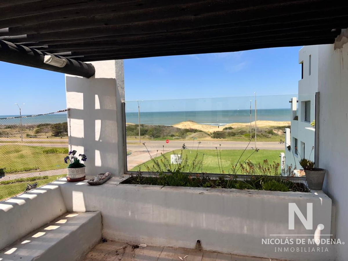 Apartamento en Venta Rincon del Indio de 3 dormitorios, Playa Brava, Punta del Este