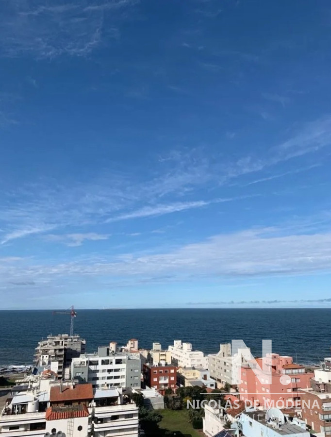 Departamento de 2 dormitorios en Península, Punta del este 