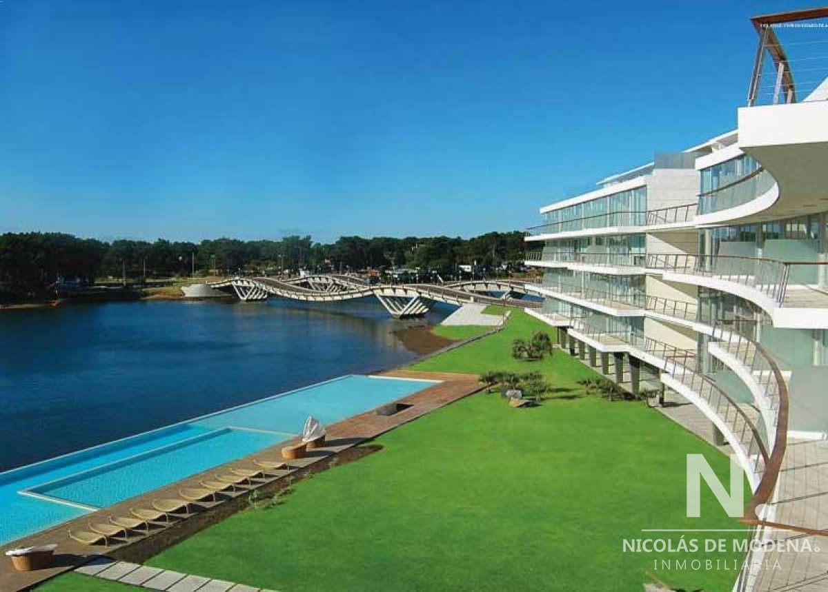 Venta Apartamento 4 dormitorios en La Barra con vista al mar