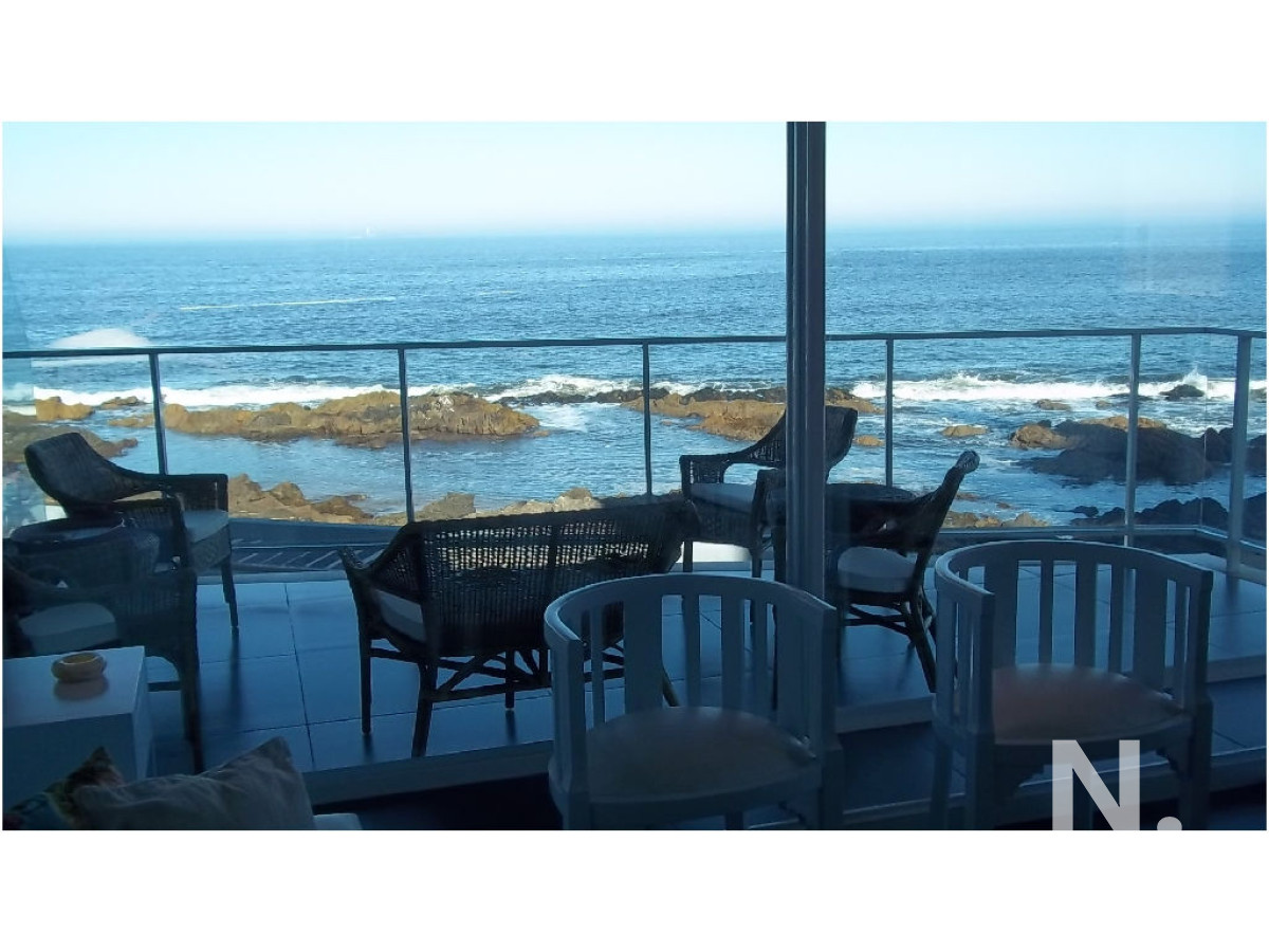 Venta Apartamento 3 dormitorios en Península con hermosa vista frente al mar