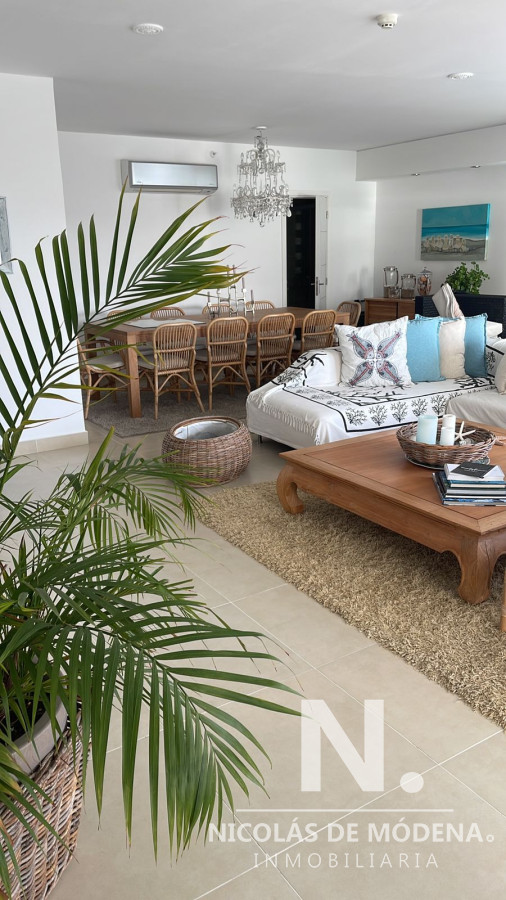 Apartamento en Punta del Este, Mansa