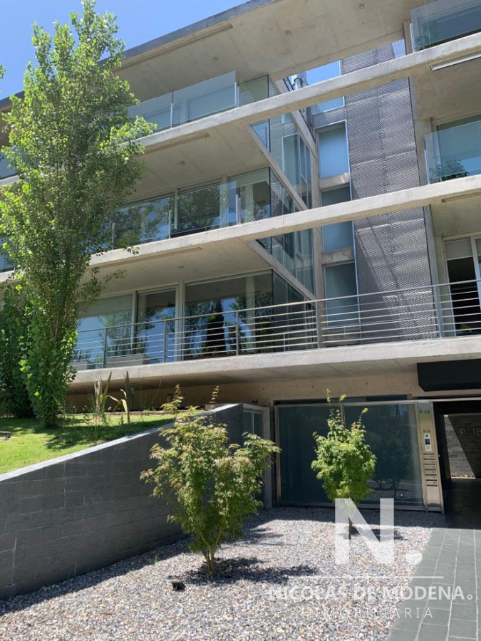 Excelente planta de dos dormitorios muy amplia con amenities y bajos gastos 
