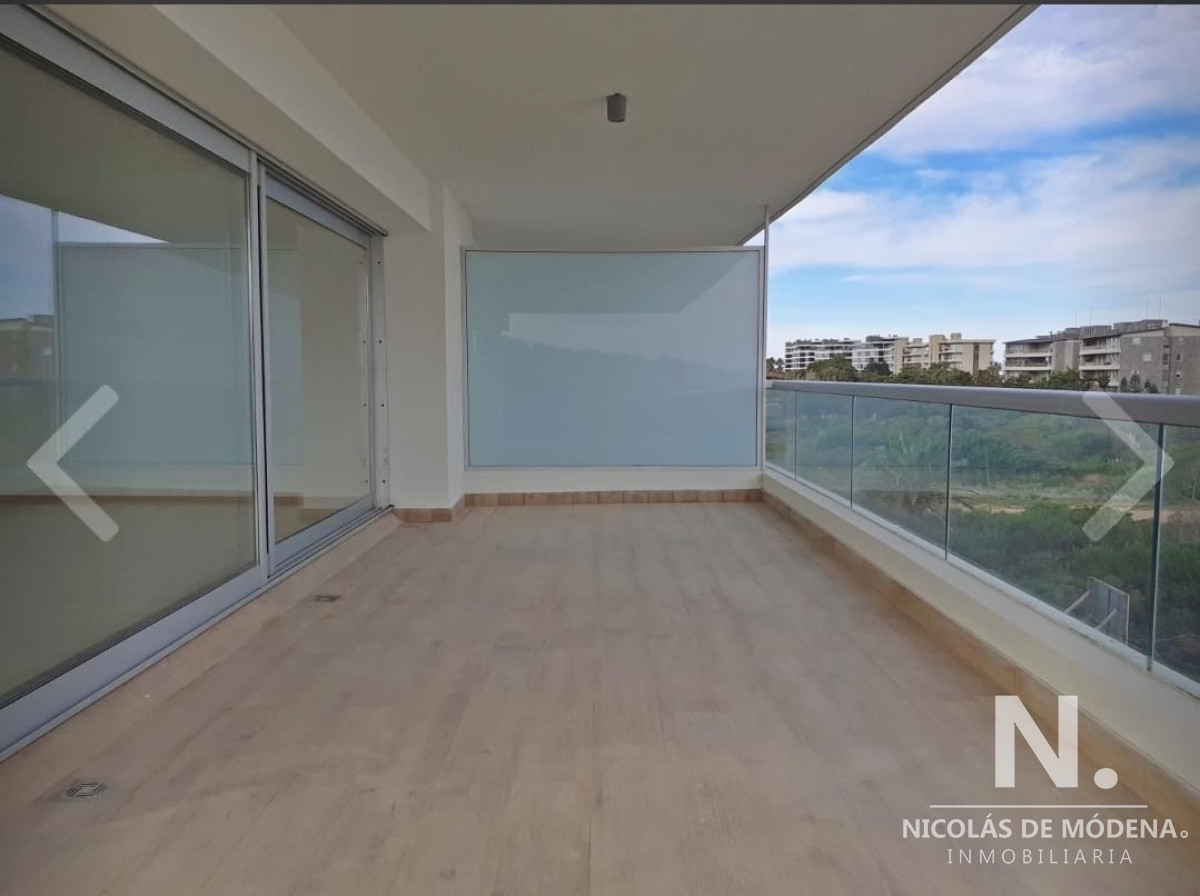 Departamento en venta de 3 dormitorios en suite.