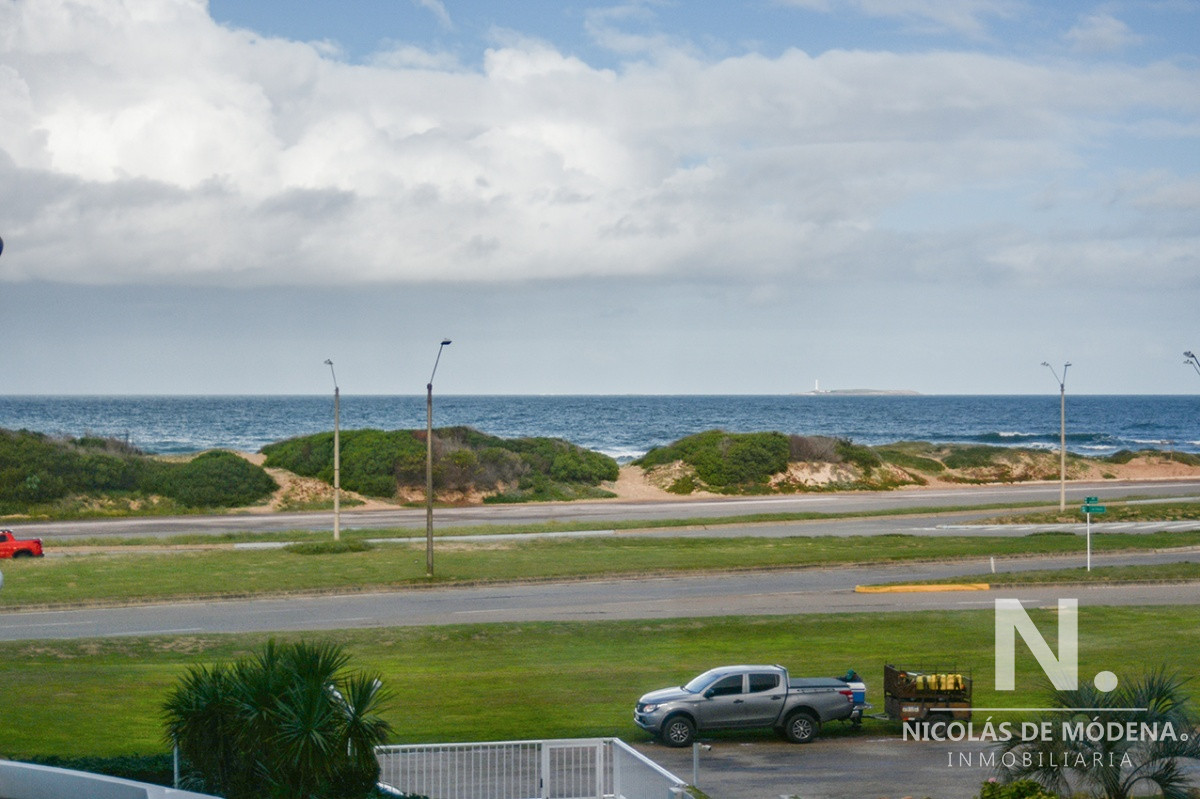 Apartamento de 3 dormitorios en Brava - Punta del Este