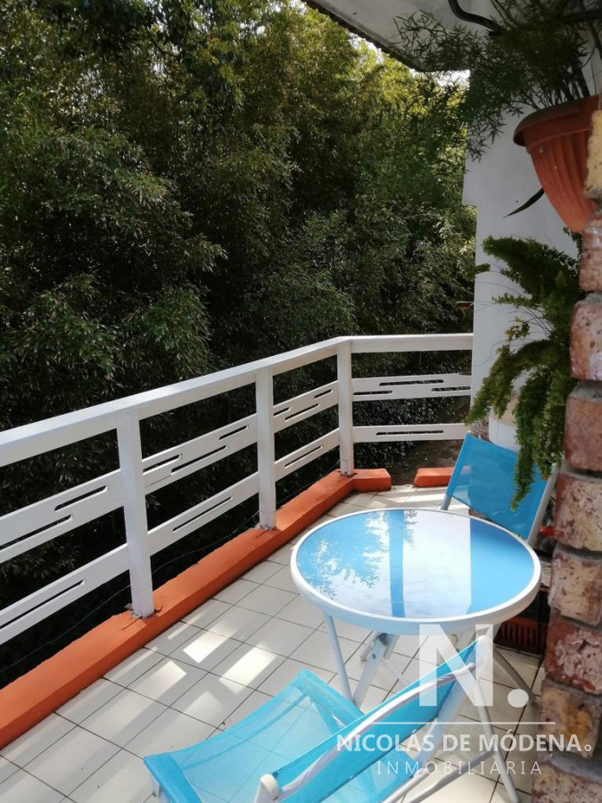 En venta apartamento de 2 dormitorios, con terraza. Cantegri, Punta del Este.