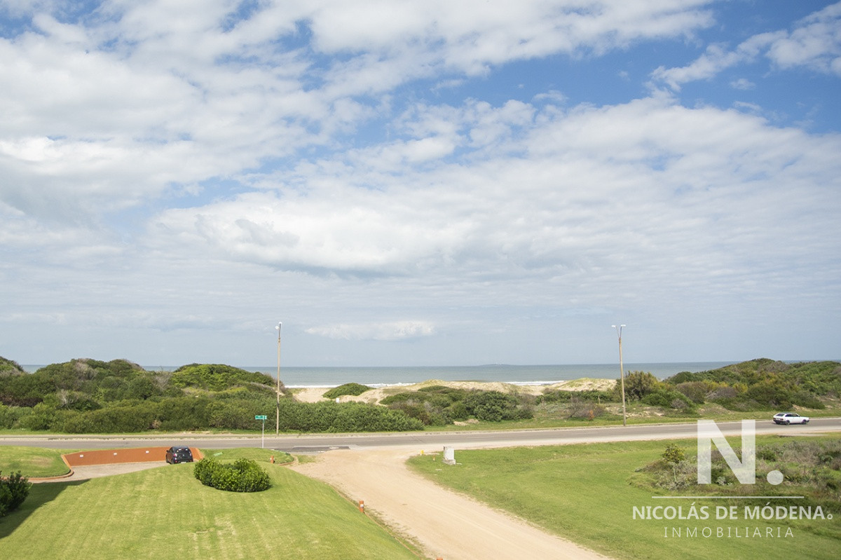 Departamento en venta frente a Playa Brava, 4 suites