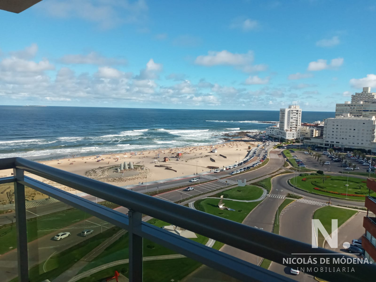 Hermoso Departamento en venta, en playa Brava. Torre Imperiale.