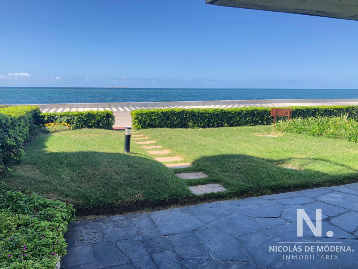 Departamento en venta de 3 dormitorios en Playa Brava , Punta del este 