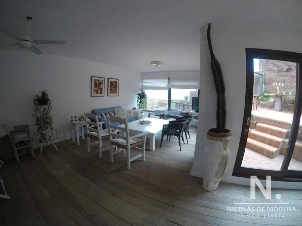 Lindo departamento frente al mar 