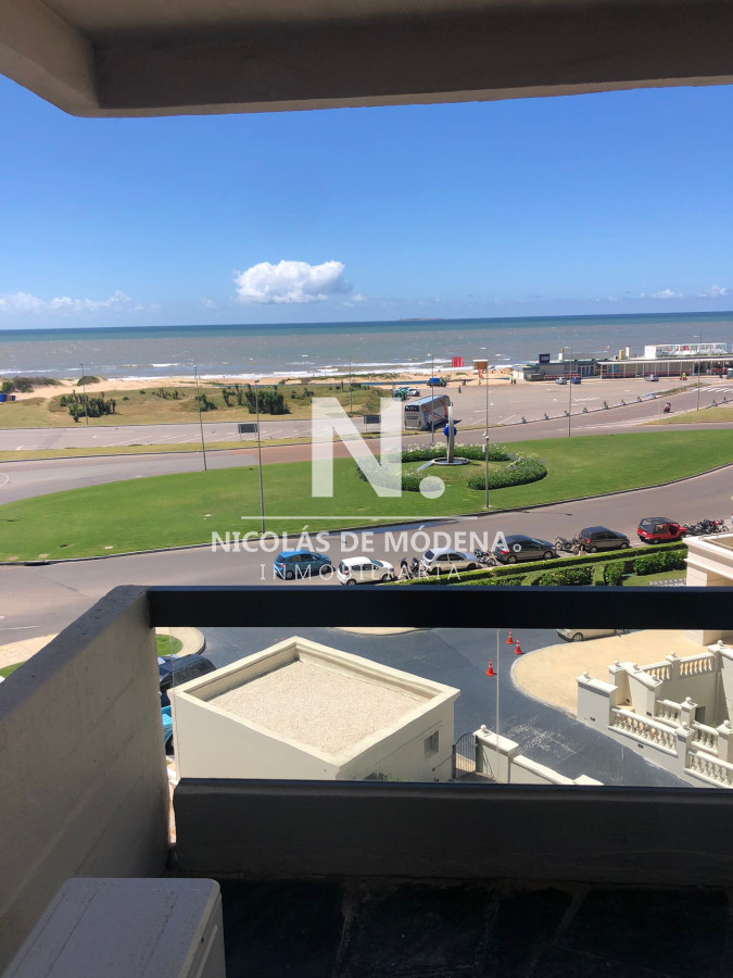 Apartamento en alquiler de 3 dormitorios, Brava - NDM7819A