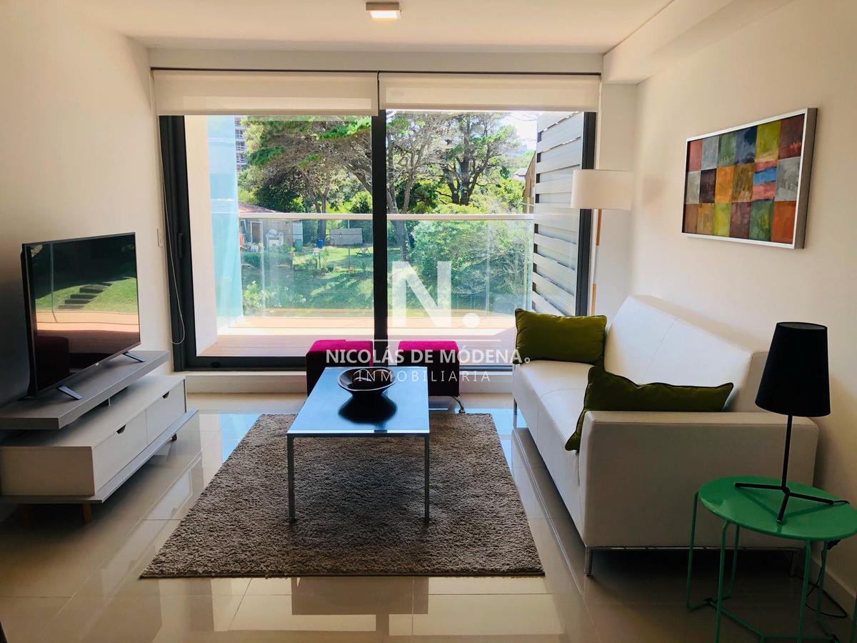 Venta Apartamento de 2 dormitorios en zona Playa Brava, Punta del Este - NDM12333A