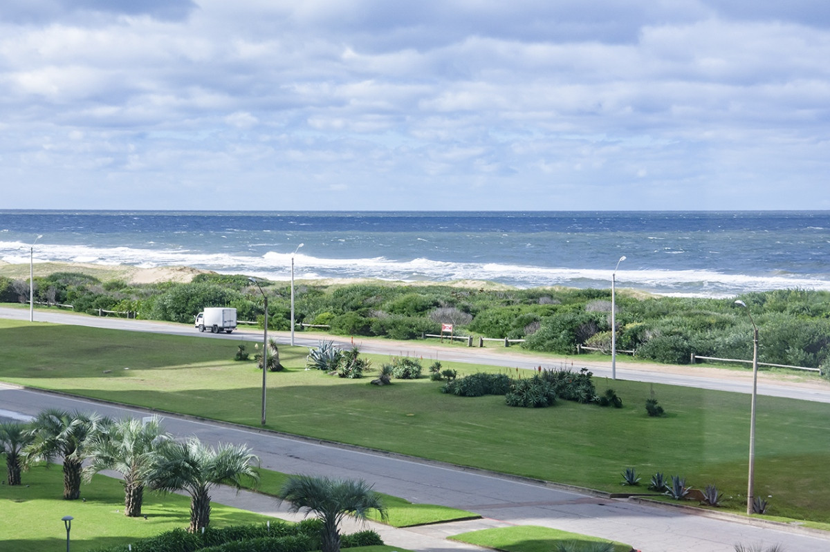 Hermoso departamento en venta frente al mar.