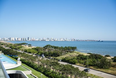 En venta hermoso departamento en Mansa con vista al mar. Torre Venetian.