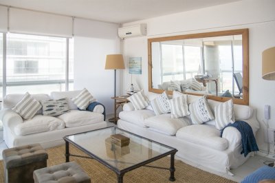 Apartamento en Venta de 2 dormitorios en Peninsula , Punta del este 