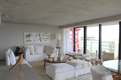 Vende departamento de Surfise , Punta del Este
