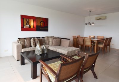 En venta Apartamento en Roosevelt - Punta del Este de 2 Dormitorios 