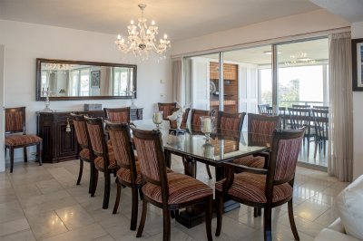 Espectacular departamento en venta frente al mar, Torre de Jerarquia