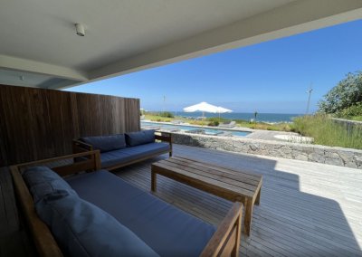 En venta apartamento en Manantiales de 3 dormitorios, con vista excepcional.