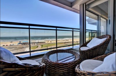 Apartamento en venta en Brava de 3 dormitorios, Torre Imperiale - Punta del Este