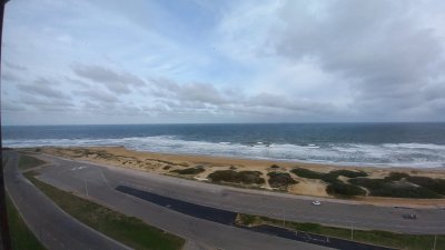 Apartamento  en Venta de 1 dormitorio Frente al Mar , Playa Brava , Punta del este 