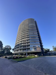 Vende apartamento de 1 dormitorio y medio en Tressesenta, Punta del Este