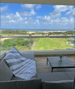 En venta departamento de 3 dormitorios en suite, Brava- Punta del Este