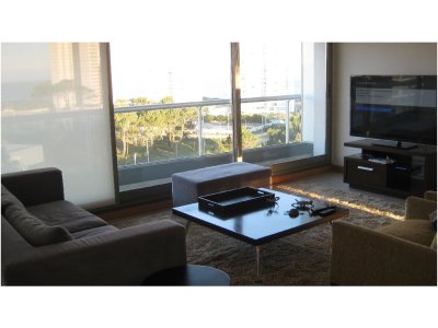 Vende Apartamento en Brava - Punta del Este de 3 dormitorios 