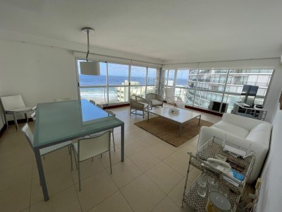 Apartamento de 2 dormitorios con vista al mar 