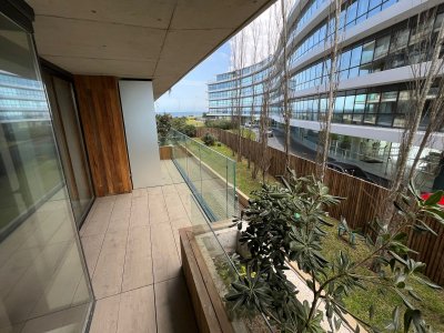 Departamento de 1 dormitorio en venta en edificio frente al mar