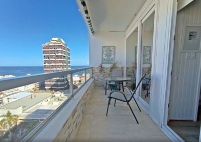 Vende departamento de 1 dormitorio en Peninsula, con vista al mar.