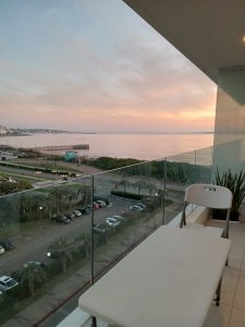 Divino apartamento en alquiler sobre la mansa