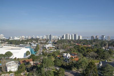 Apartamento de 3 dormitorios en Venta en Av Roosevelt , Punta del este 