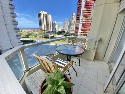 Apartamento en venta en Brava Punta del Este de 2 dormitorios.