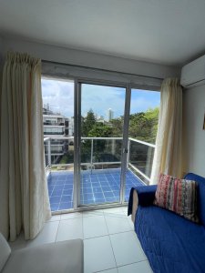 Apartamento en Punta del Este disponible en alquiler 